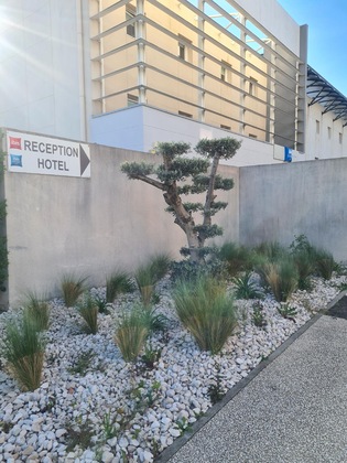Gallery - Ibis Istres Trigance