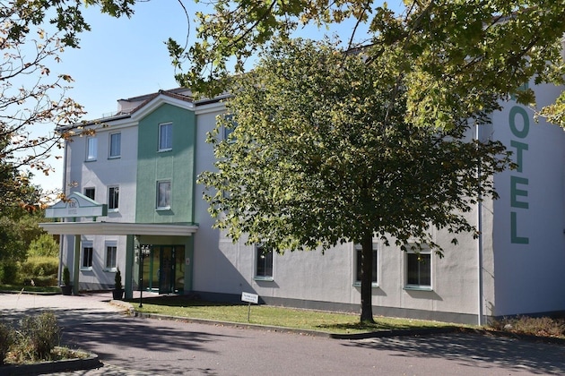 Gallery - Arc Hotel