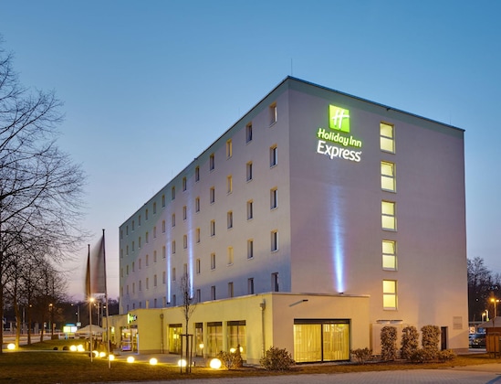 Gallery - Holiday Inn Express Neunkirchen By Ihg