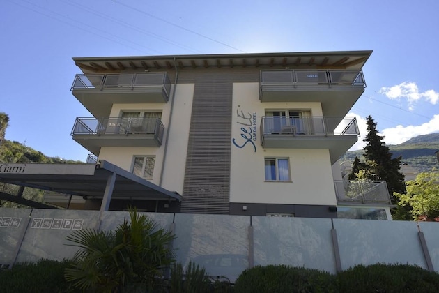 Gallery - Hi Hotels Torbole Pool & Spa
