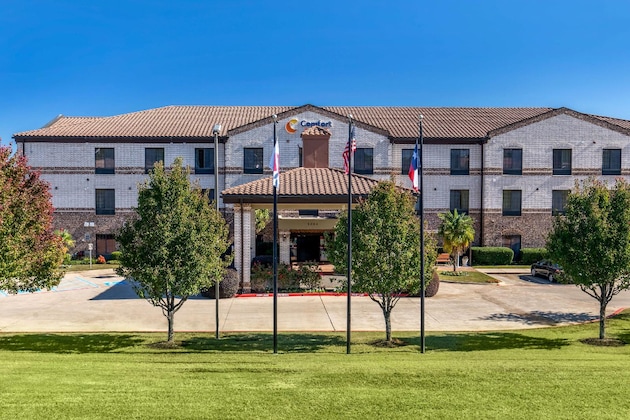 Gallery - Comfort Suites Marshall