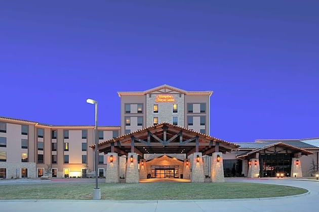 Gallery - Hampton Inn & Suites I-35 Mulvane
