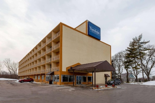Gallery - Travelodge By Wyndham Cleveland Airport