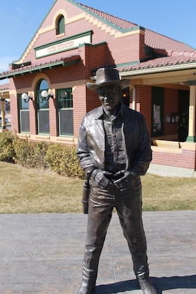 Gallery - Wyatt Earp Hotel