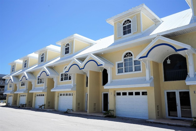 Gallery - Glunz Ocean Beach Hotel & Resort