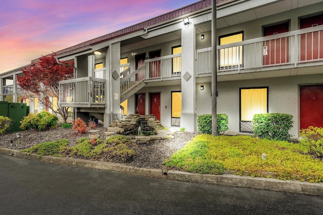 Gallery - Red Roof Inn Kingsport