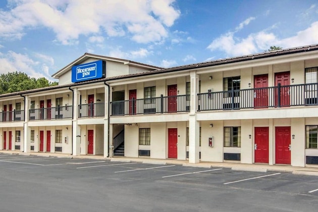 Gallery - Rodeway Inn In Lagrange