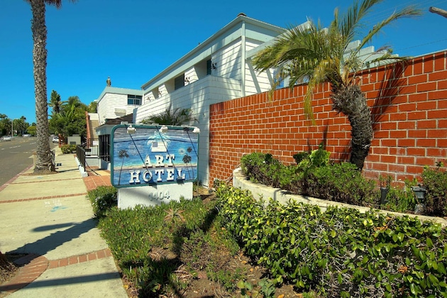 Gallery - Art Hotel Laguna Beach
