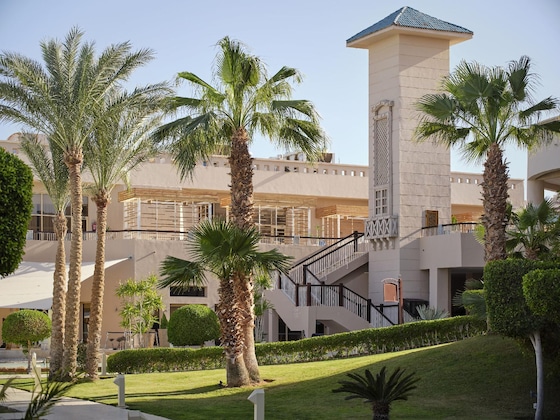 Gallery - Coral Sea Holiday Resort & Aqua Park
