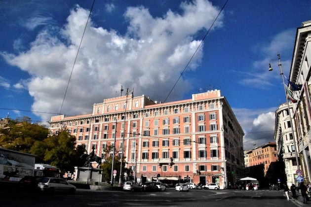 Gallery - Le Suite Downtown