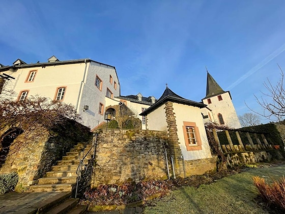 Gallery - Burghaus & Villa Kronenburg