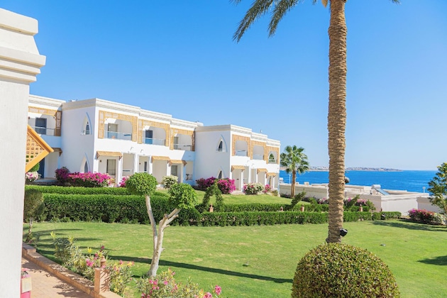 Gallery - Club Reef Resort & Spa