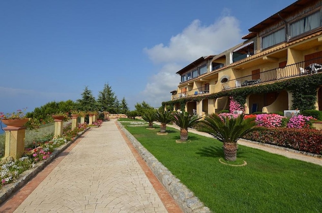 Gallery - Villaggio L' Olivara