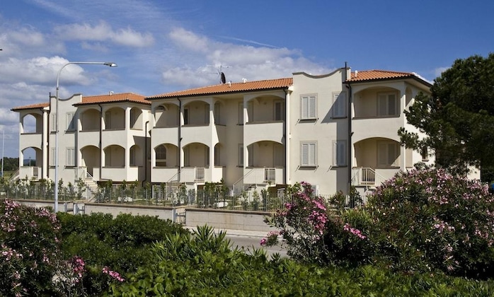 Gallery - Villette Tina