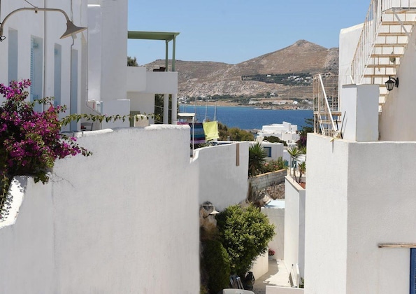 Gallery - Porto Naoussa - Adults Only