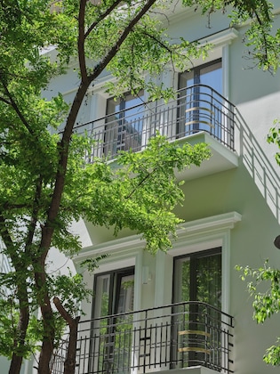 Gallery - Astikon House