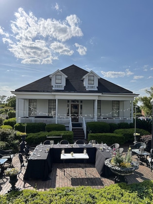 Gallery - 1842 Inn