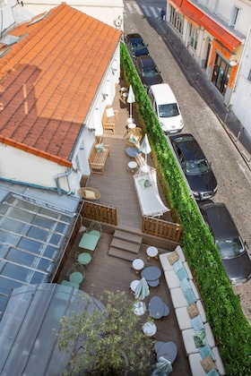 Gallery - Le Village Montmartre By Hiphophostels
