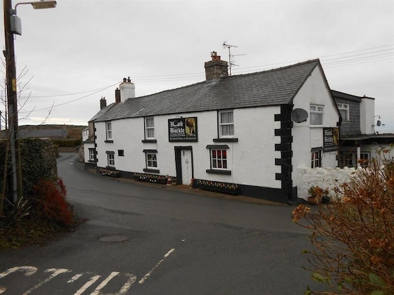 Gallery - The Hawk & Buckle Inn