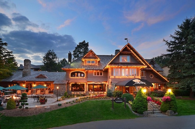 Gallery - Bob Timberlake Inn At Chetola Resort