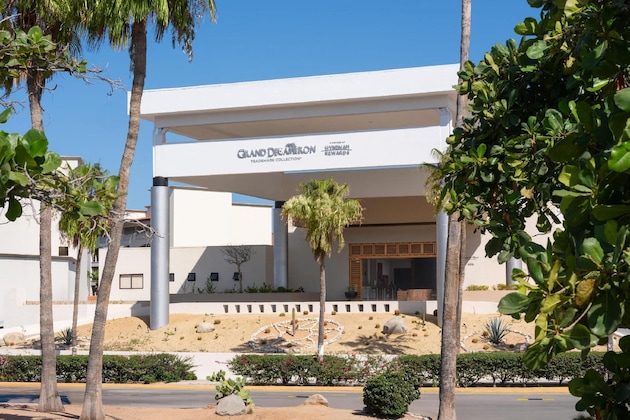Gallery - Grand Decameron Los Cabos, A Trademark All Inclusive Resort