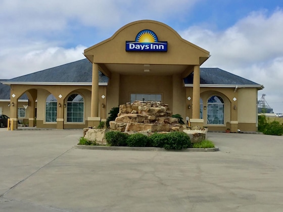 Gallery - Days Inn By Wyndham Robstown