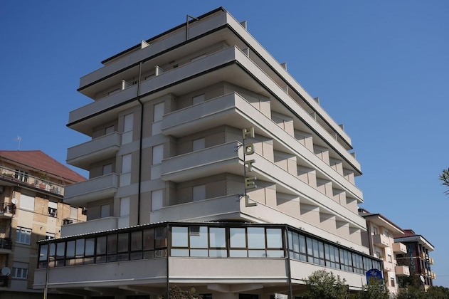 Gallery - Hotel Riviera