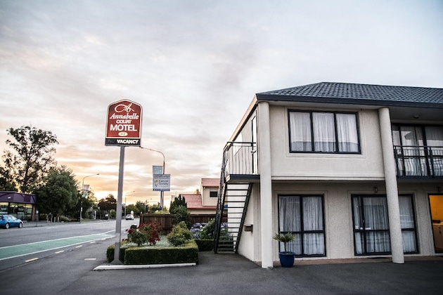 Gallery - Annabelle Court Motel