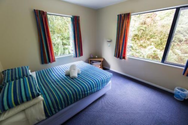 Gallery - Haka House Franz Josef