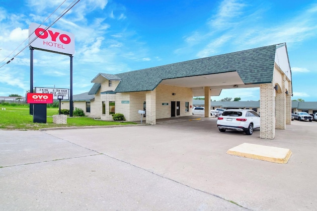 Gallery - Three Rivers Executive Inn & Suites By Oyo