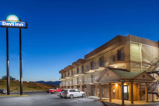 Gallery - Days Inn By Wyndham Medford