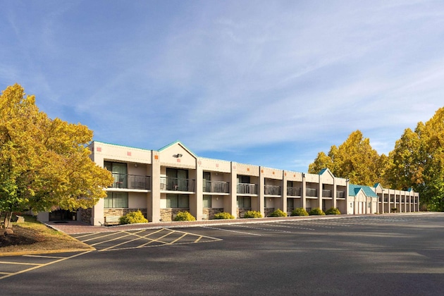 Gallery - Ramada By Wyndham Parsippany