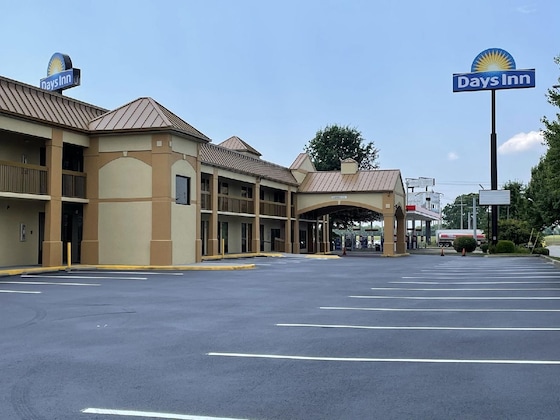 Gallery - Days Inn By Wyndham Oak Grove Ft. Campbell
