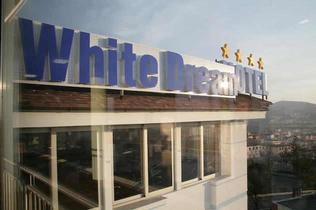 Gallery - White Dream Hotel