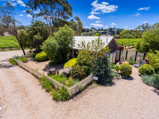Gallery - Stonewell Cottages & Vineyards