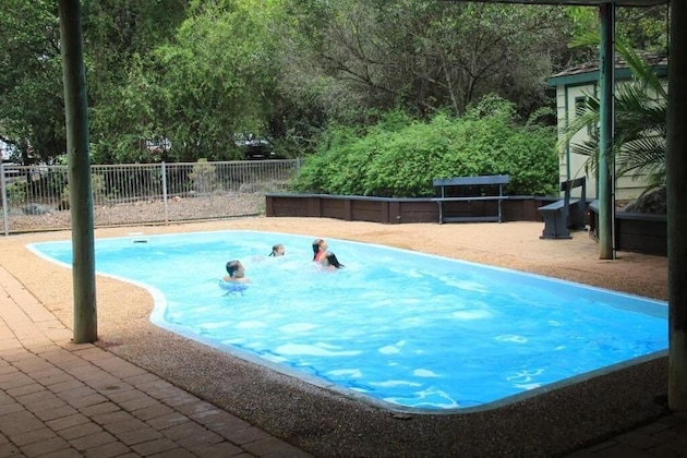 Gallery - Capricorn Caves - Caravan Park