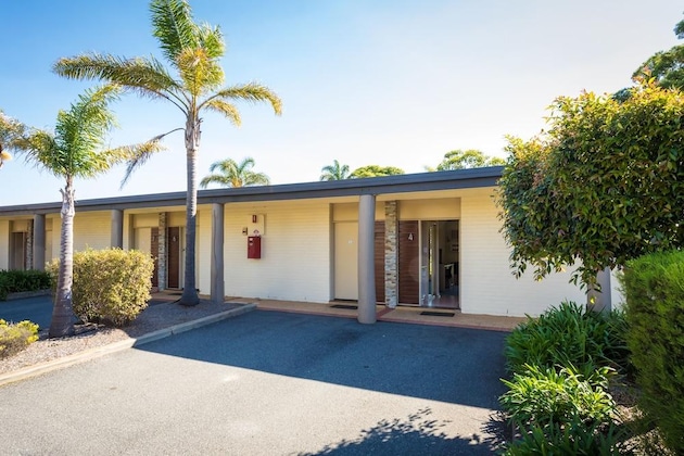 Gallery - The Black Dolphin Motel