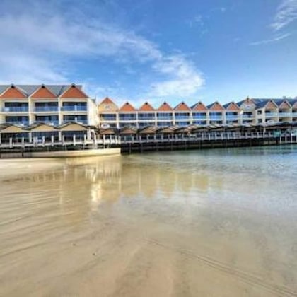 Gallery - Dolphin Quay Apartments