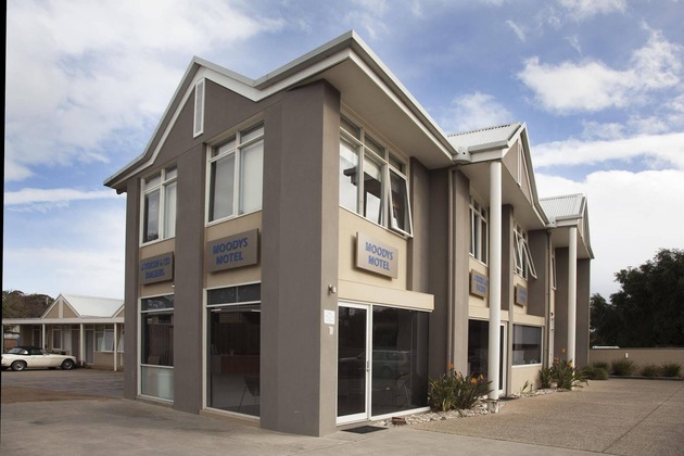 Gallery - Moody's Motel
