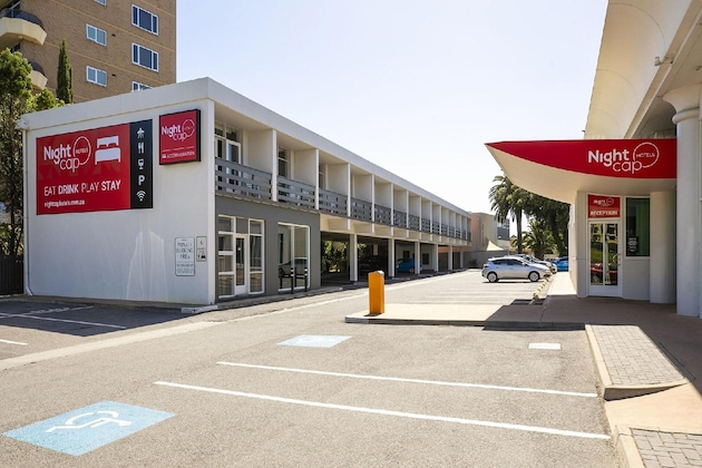 Gallery - Nightcap At Watermark Glenelg