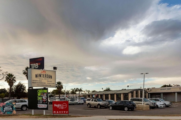 Gallery - Nightcap At Wintersun Hotel