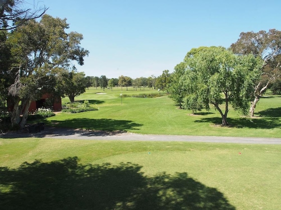 Gallery - Golf Place Inn