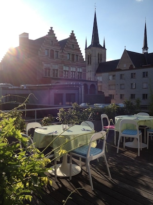 Gallery - Corbie Geel