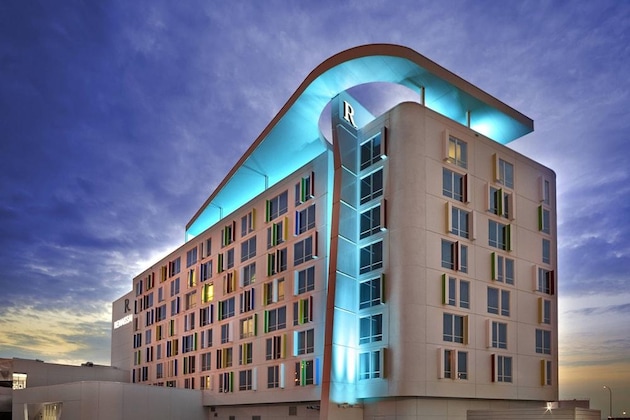 Gallery - Renaissance Edmonton Airport Hotel