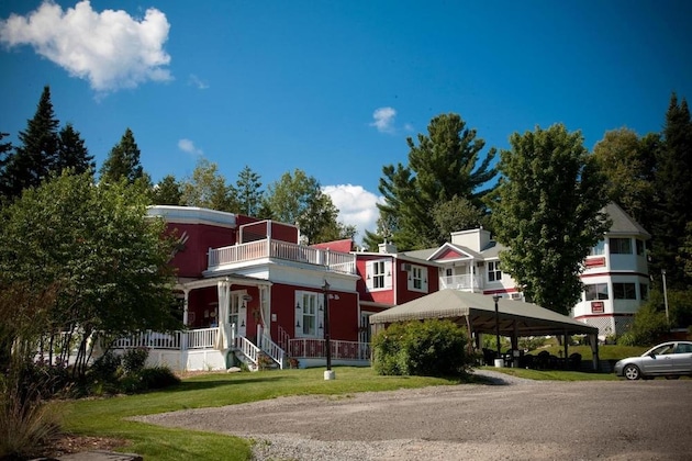 Gallery - Auberge De La Tour Du Lac