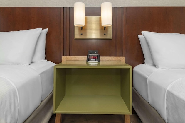 Gallery - Comfort Inn East