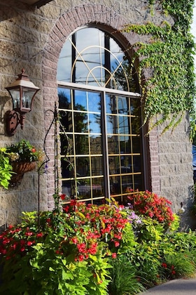 Gallery - Stone Gate Inn