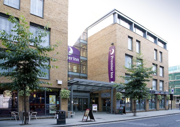 Gallery - Premier Inn London Kings Cross