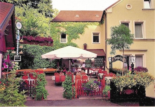 Gallery - Goldener Hirsch