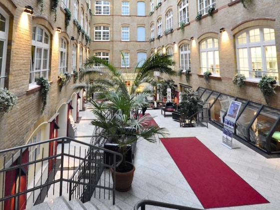 Gallery - Singer109 Hotel & Apartment